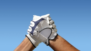 Handschlag Golf - Partnerabkommen